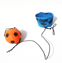 Carica l&#39;immagine nel visualizzatore di Gallery, BackBall. L&#39;originale palla di Orrbix con filo elastico. Lanciala, rimbalza e ritorna
