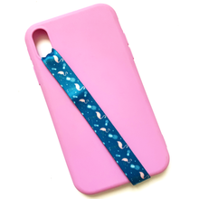 Carica l&#39;immagine nel visualizzatore di Gallery, WowStripes 1 confezione 3,50€. Le colorate fascette di tessuto per cambiare look al cellulare
